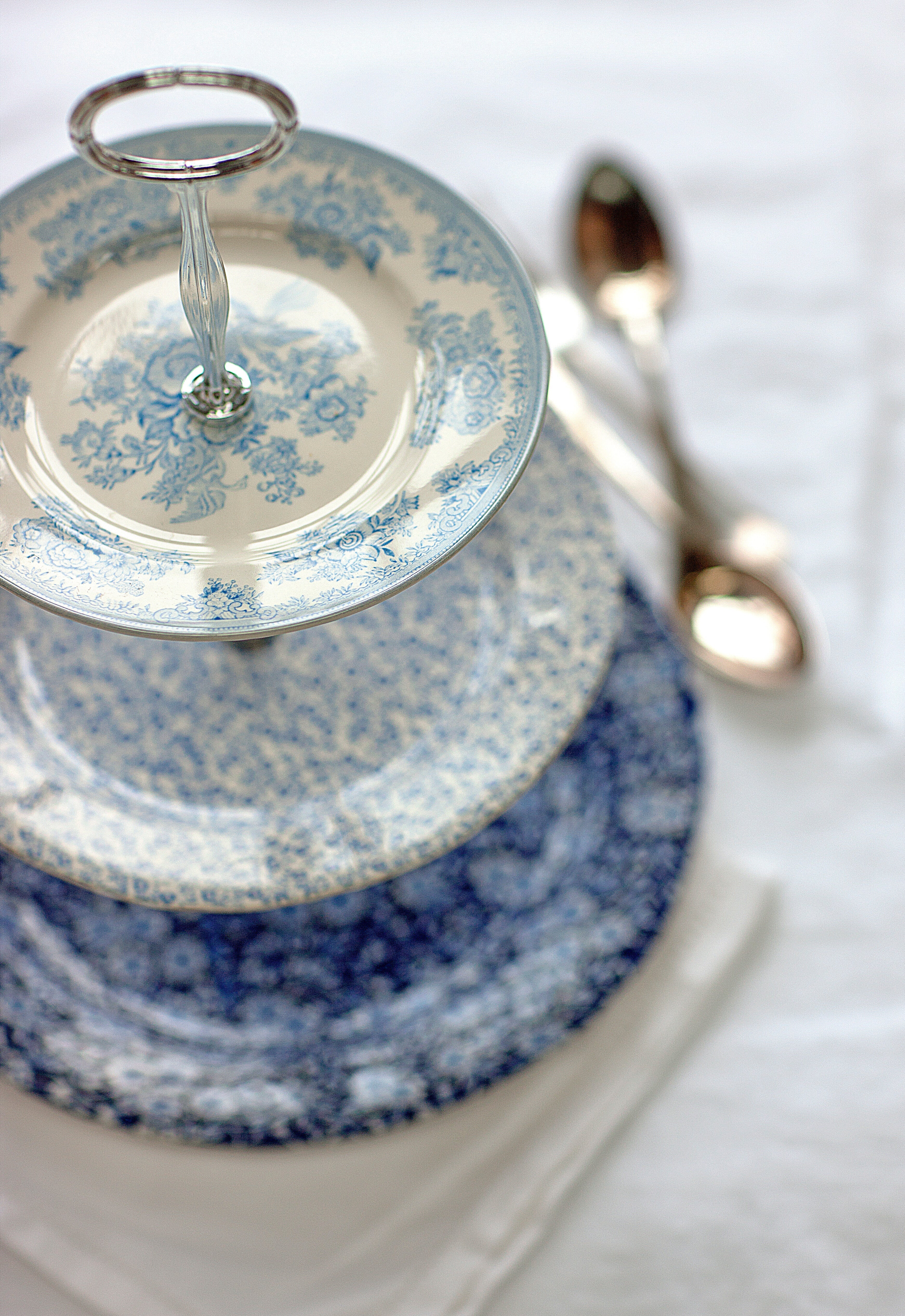 Burleigh Blue Asiatic Pheasant/Blue Calico/Felicity 3 Tier Cake Stand Gift Box