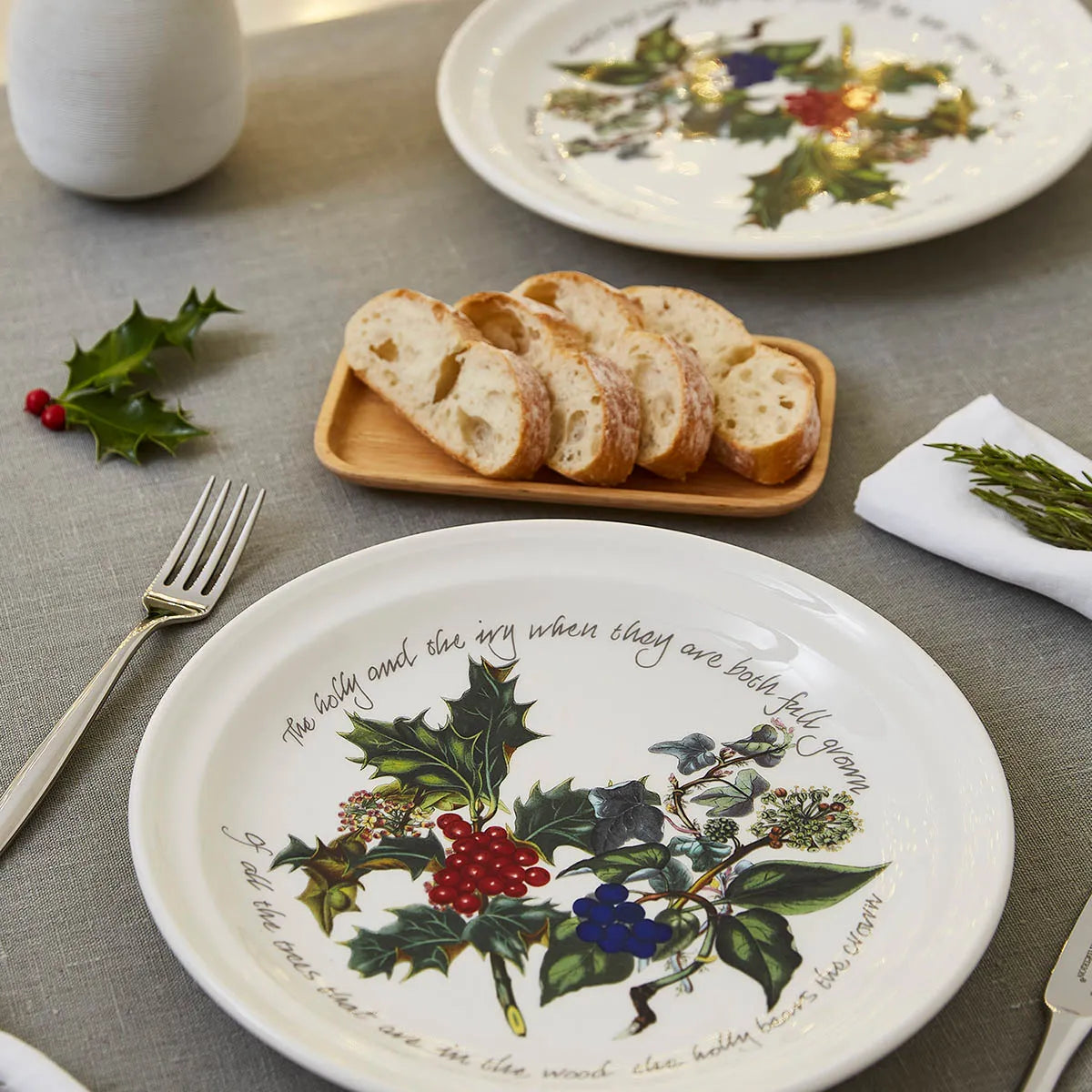 The Holly and the Ivy  Dinner Plates