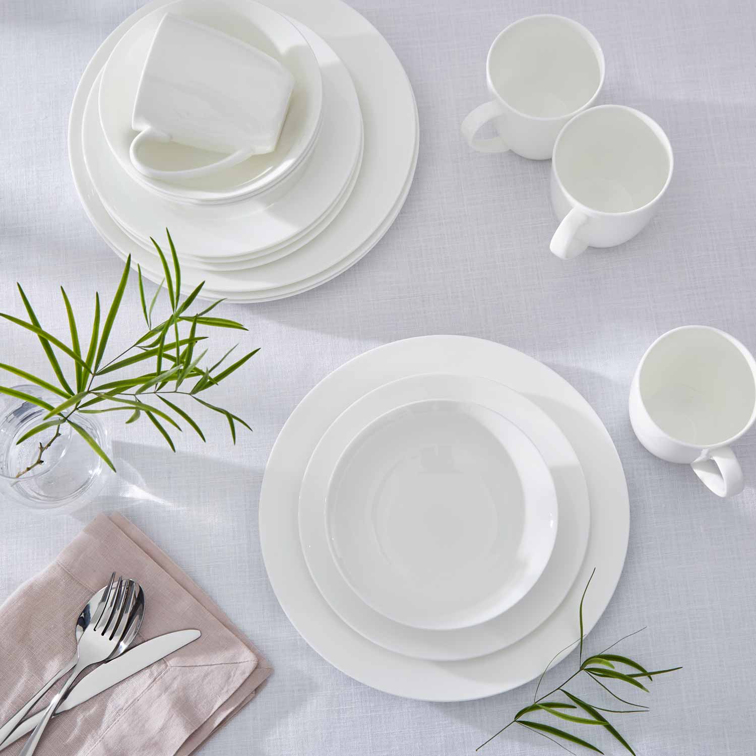 Royal Worcester Serendipity 16 Piece Set 4 x 27cm/10.5" Plate, 4 x 20cm/8" Plate, 4 x 16cm/6.25" Bowl, 4 x 0.35L/12fl.oz. Mug Boxed Set
