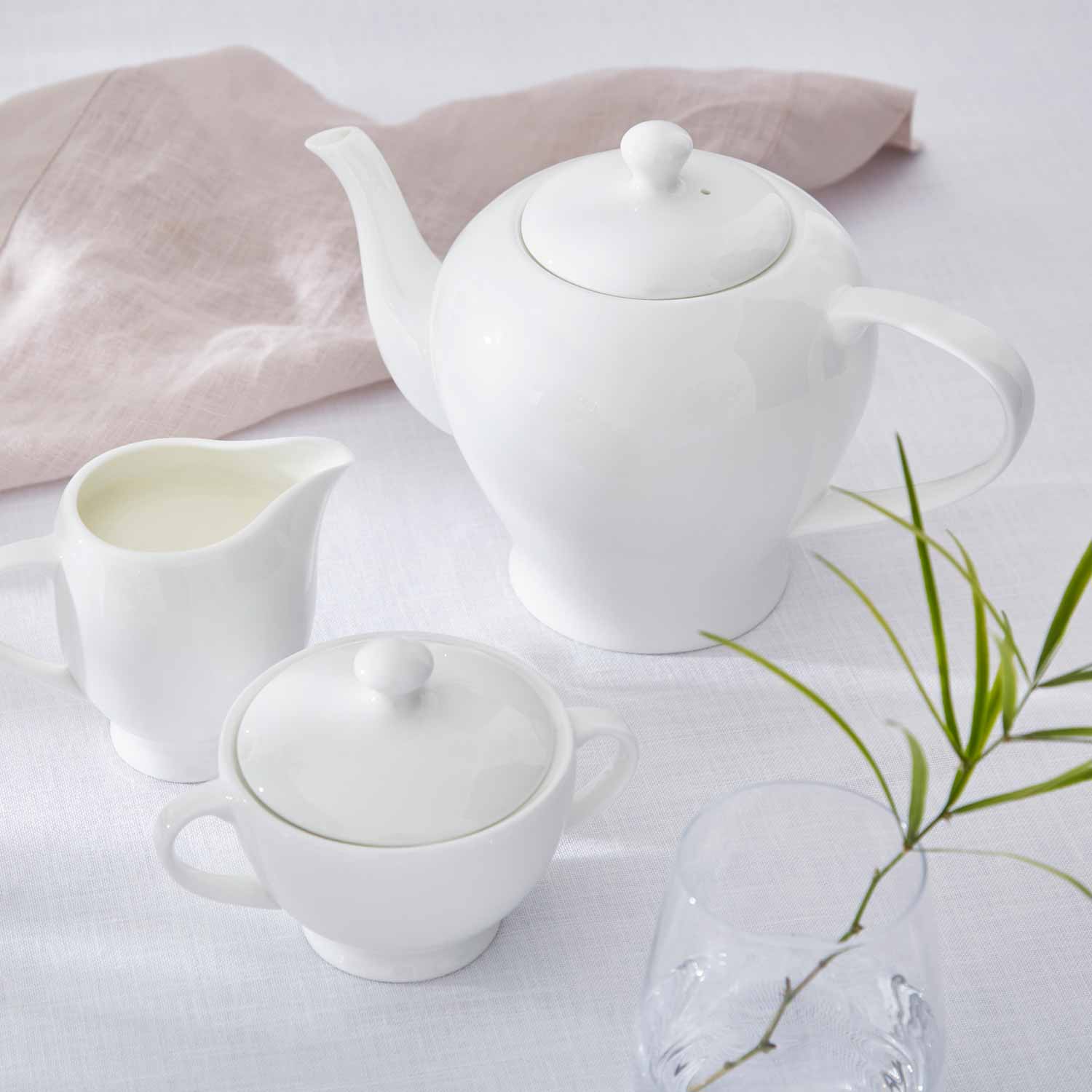 Royal Worcester Serendipity Teapot 1.1L Single