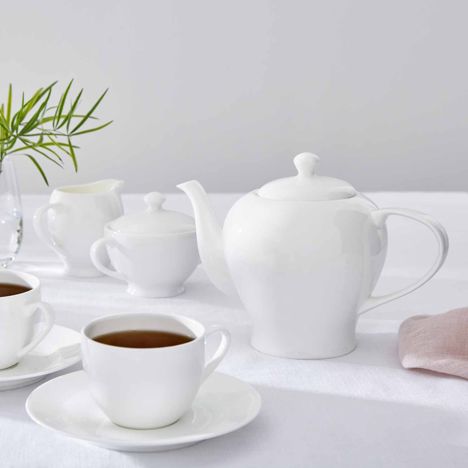 Royal Worcester Serendipity Teapot 1.1L Single