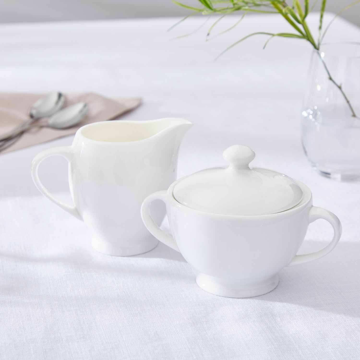 Royal Worcester Serendipity Sugar Bowl and Cream Jug Sugar 0.22L 
Cream Jug 0.28L Boxed Set