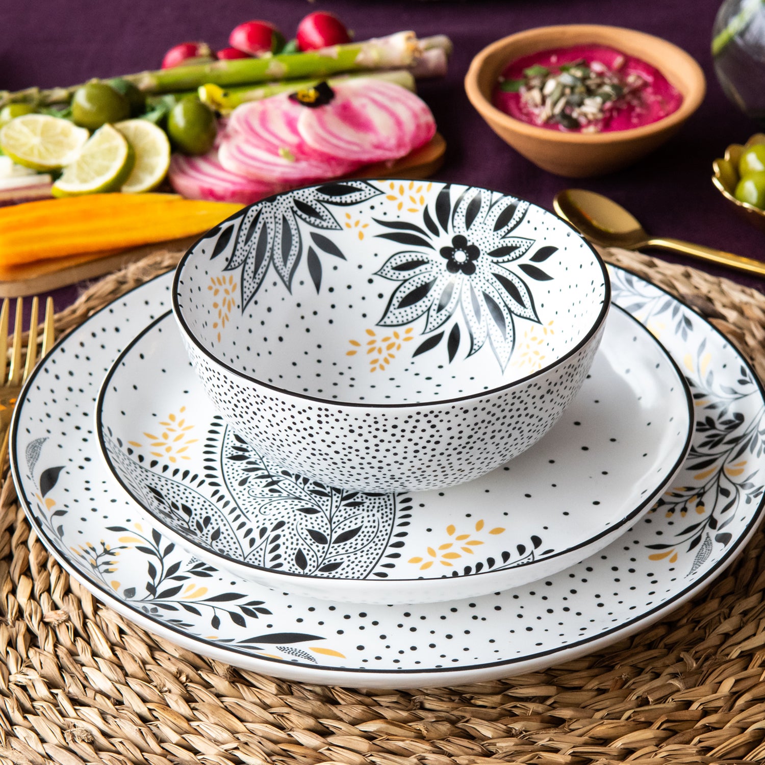 Sara Miller London Artisanne Noir Collection 12 Piece Set Dinner 26.8cm
Salad 20.6cm
Cereal 14.8cm Boxed Set
