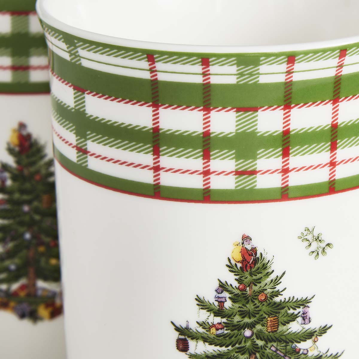 NEW Christmas Tree  Annual 2025 5pc Mug and Tin Set Tin 23cm x 15 cm x 8.6cm 
Mug 0.34L 
Coaster 10.5cm x 10cm Set"