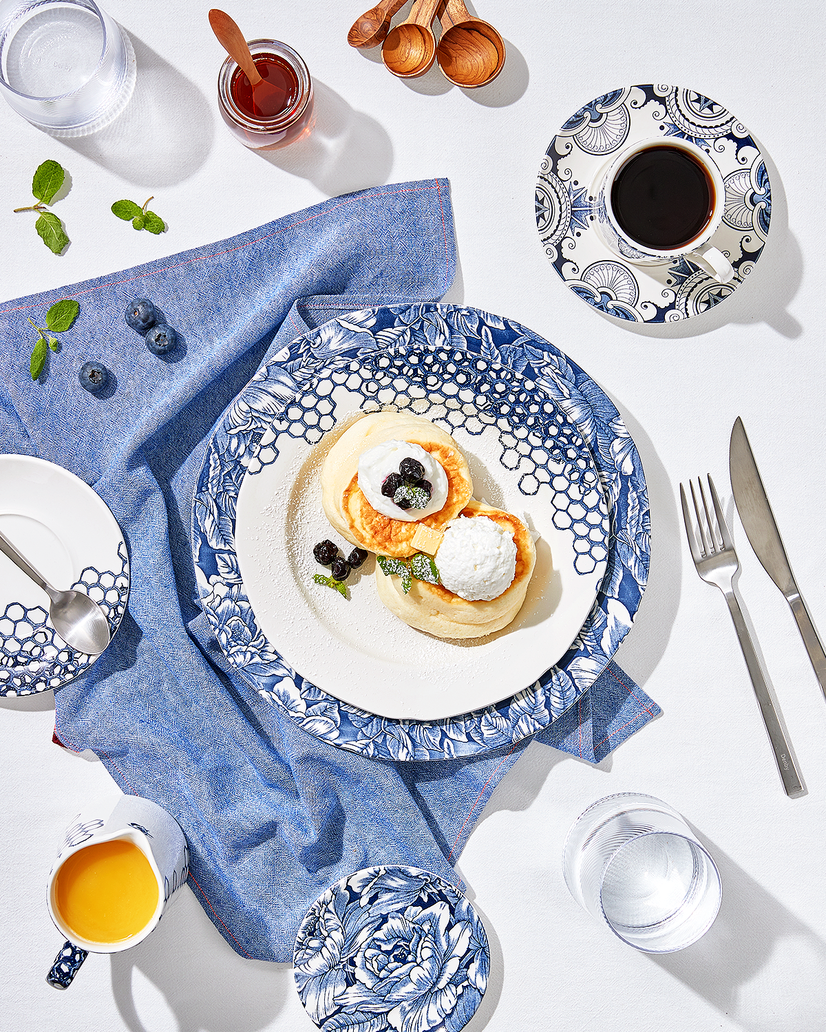 Burleigh Ink Blue Pollen Plate 26.5cm