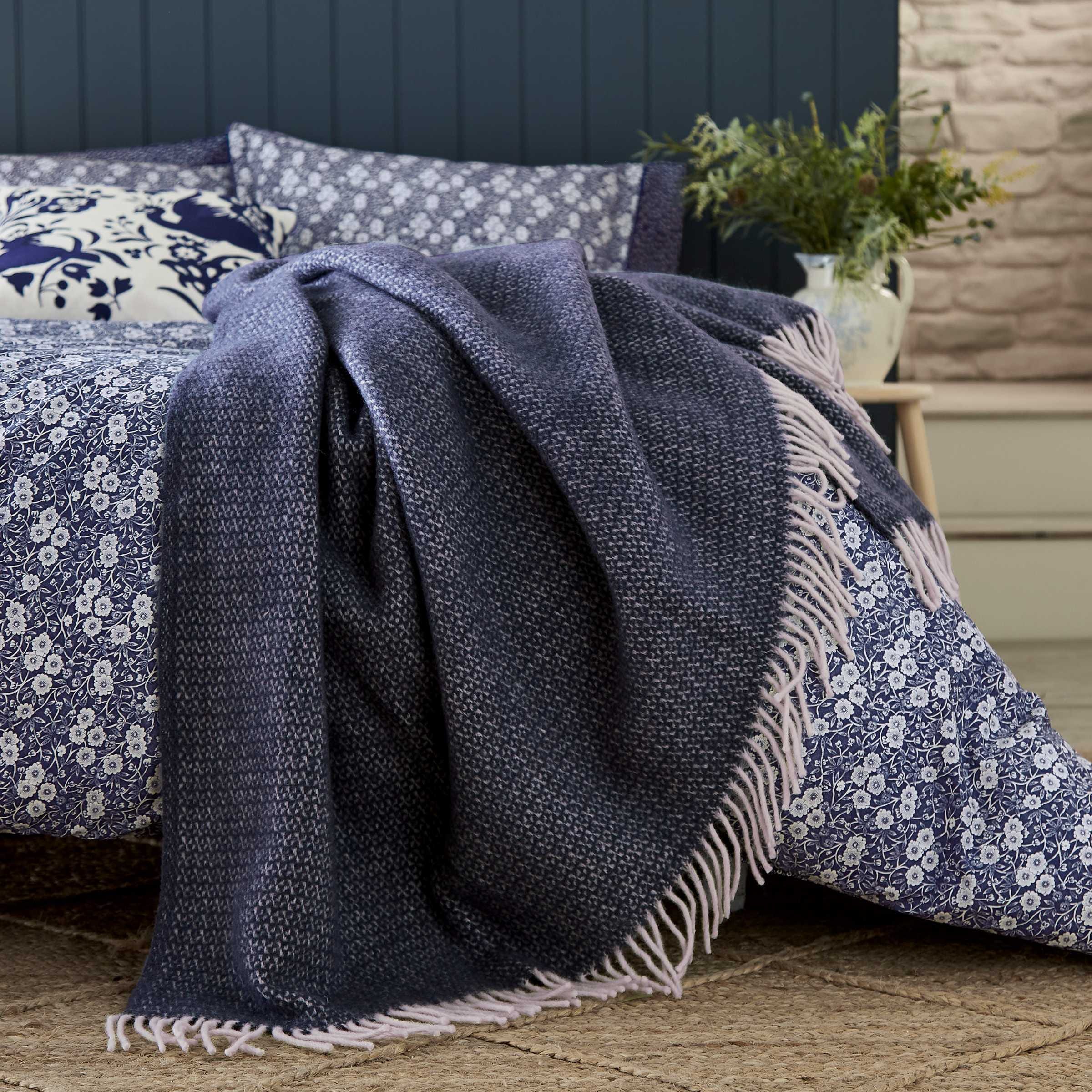 Burleigh Throw 130X170 (Cm) Blue