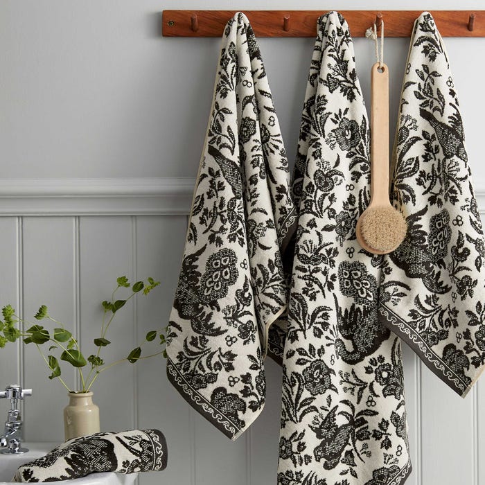 Burleigh x Bedeck of Belfast Regal Peacock Towels in Charcoal/White