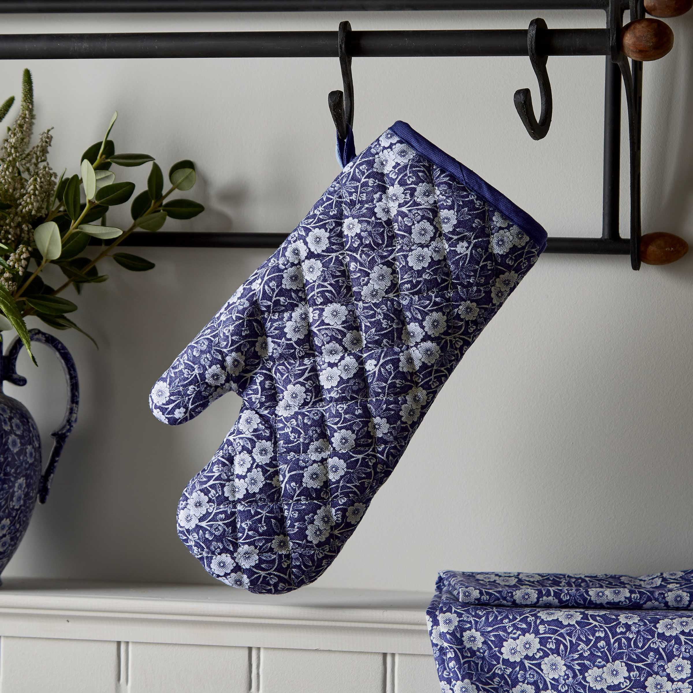 Burleigh x Bedeck of Belfast Calico Single Oven Glove, Blue