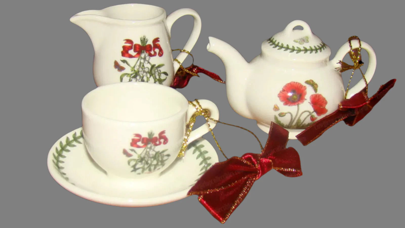 Botanic Garden  Ornament's Teapot Creamer Cup & Saucer