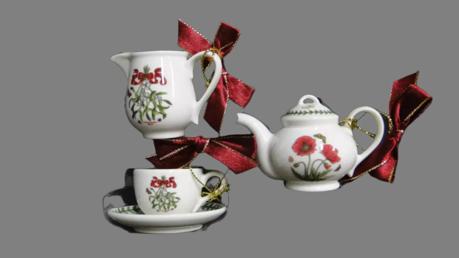 Botanic Garden  Ornament's Teapot Creamer Cup & Saucer